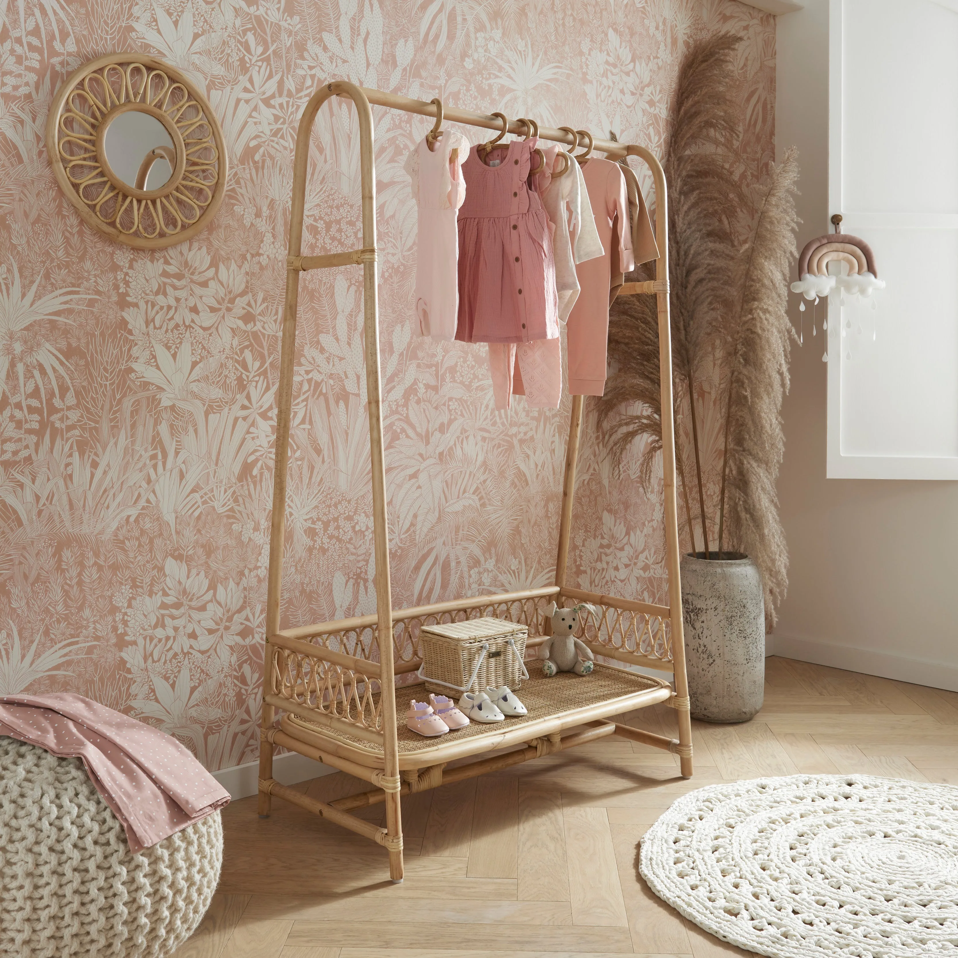 ARIA CLOTHES RAIL