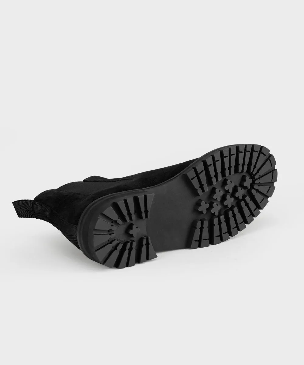 CB 01 Rugged Suede All Black