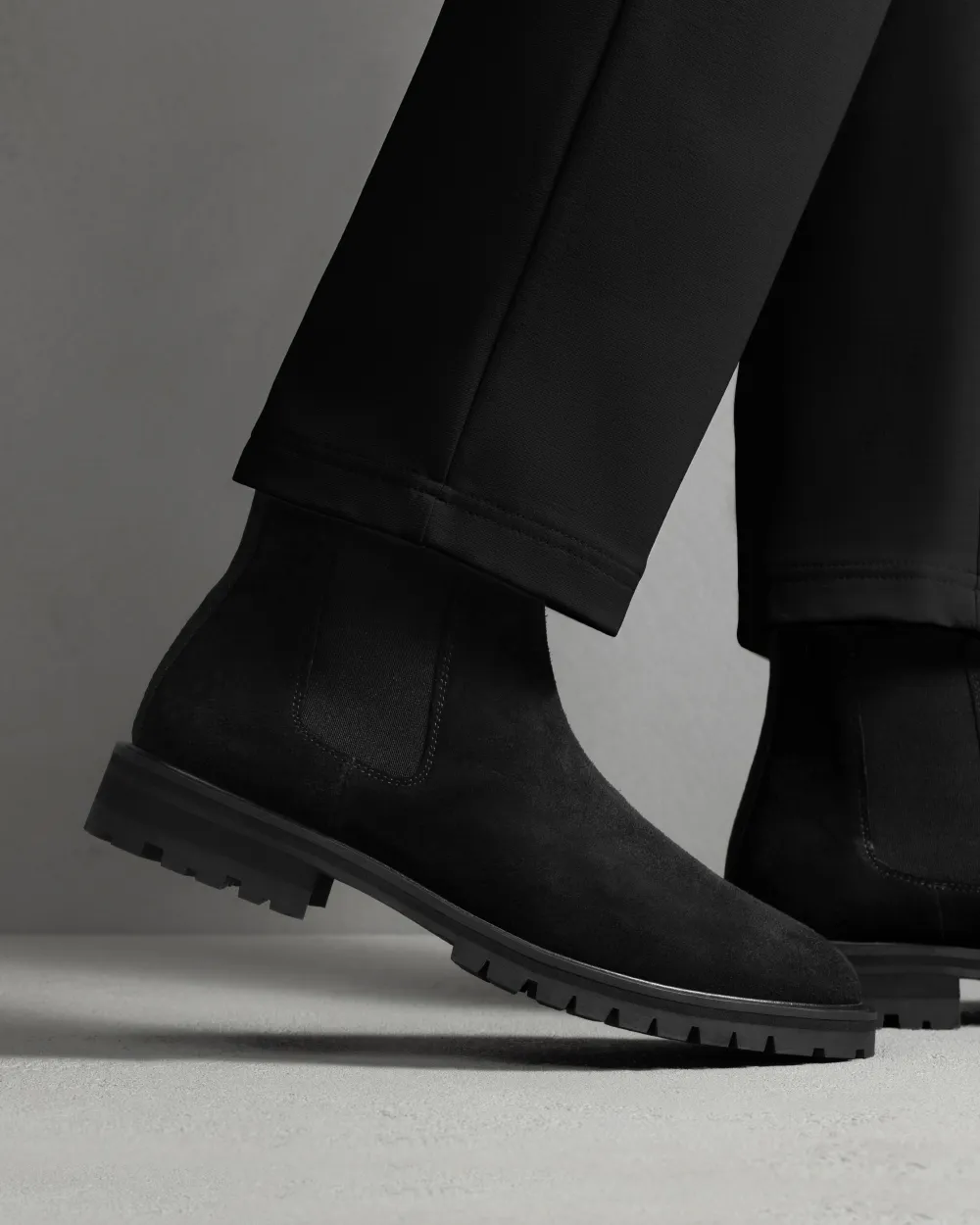 CB 01 Rugged Suede All Black