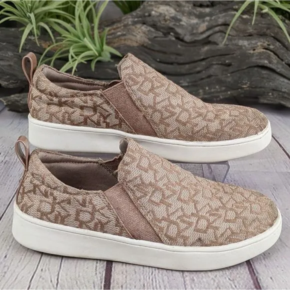 DKNY Cam Gore Logo Print Slip-On Sneaker