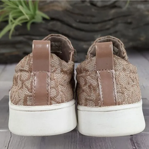 DKNY Cam Gore Logo Print Slip-On Sneaker