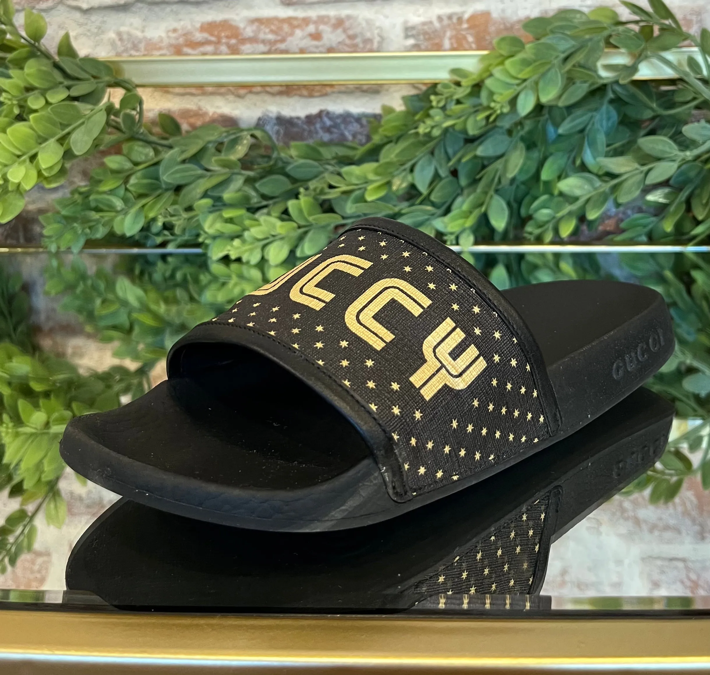 GUCCI Black Sega Pool Slides sz 36