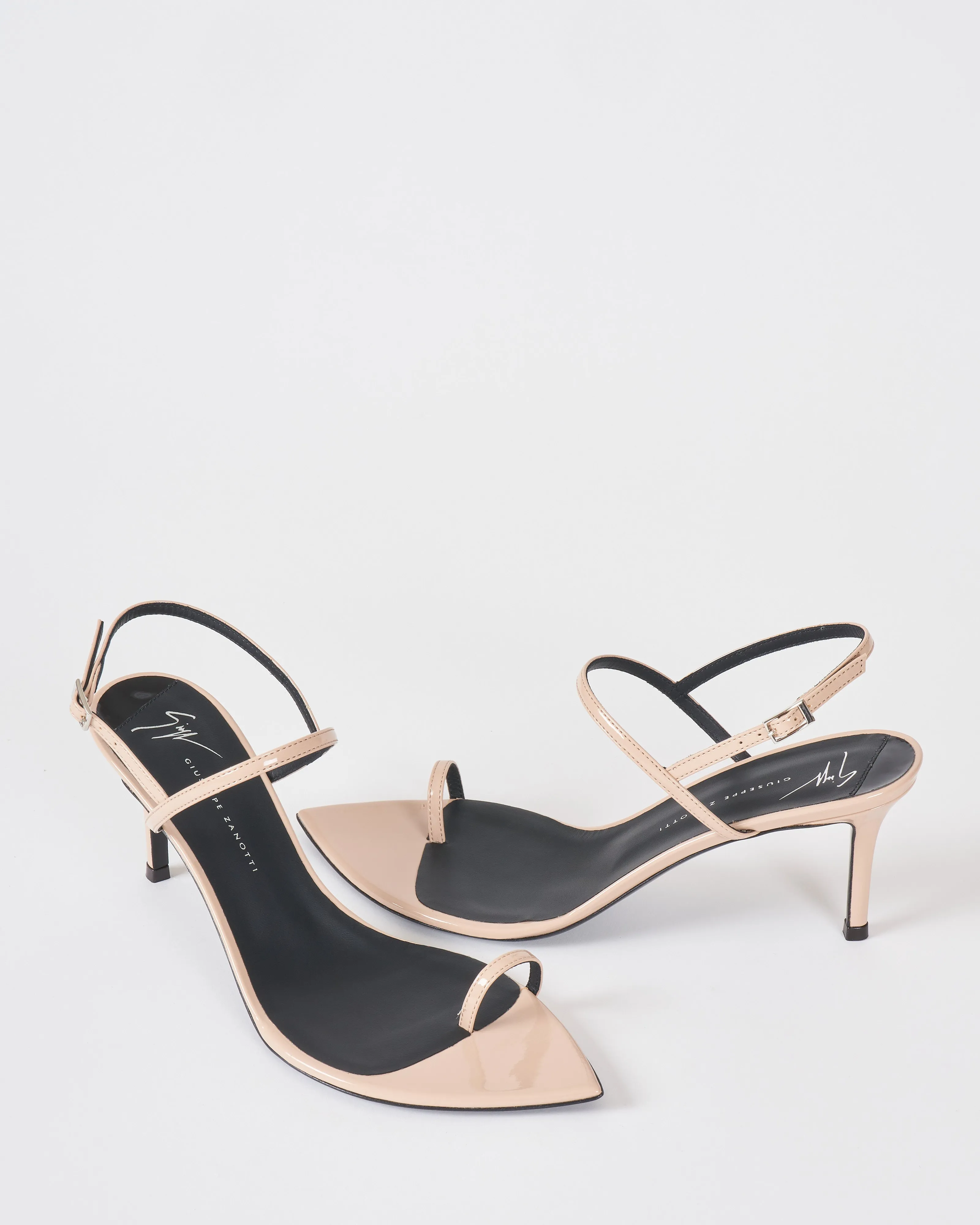 heeled sandal with pointed toe ring