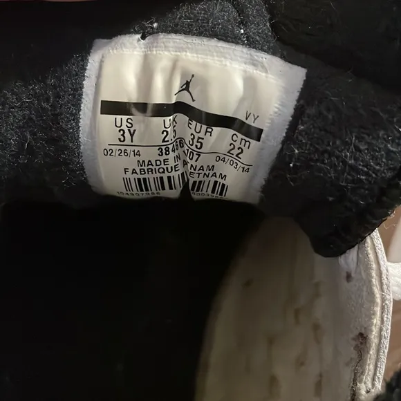 Jordan boy’s shoes size 3Y