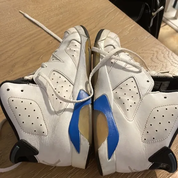 Jordan boy’s shoes size 3Y