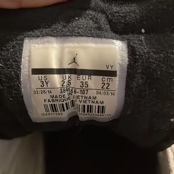 Jordan boy’s shoes size 3Y