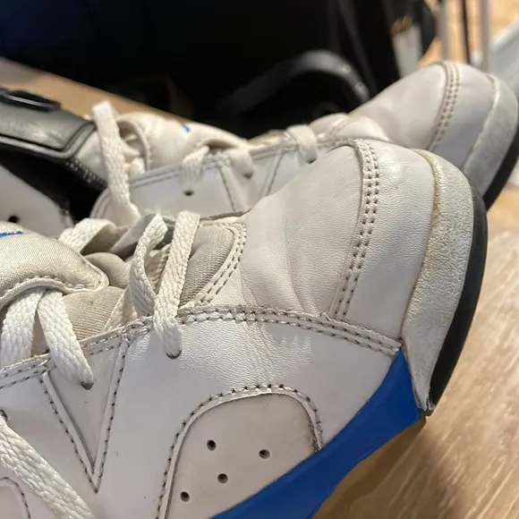 Jordan boy’s shoes size 3Y