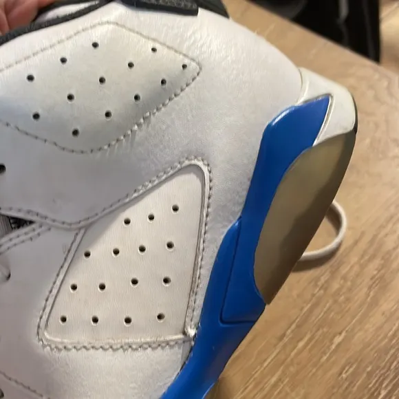 Jordan boy’s shoes size 3Y