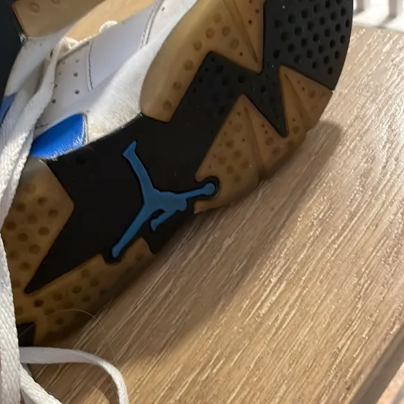 Jordan boy’s shoes size 3Y
