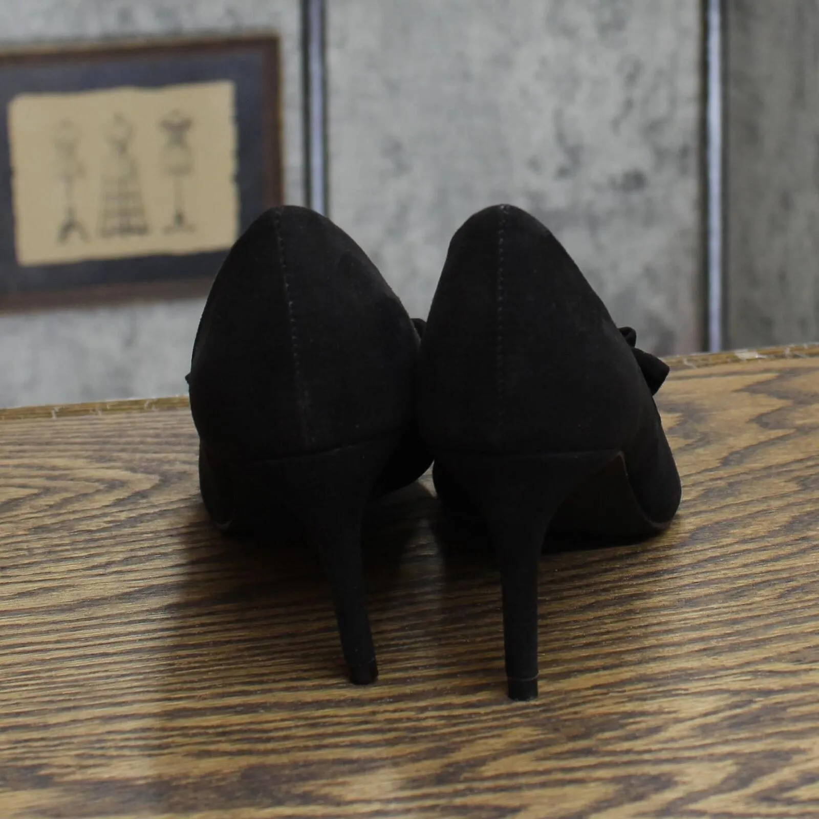 Journee Collection Mica Faux Suede Pointed Toe Ruffle Skinny Heels Black 6M
