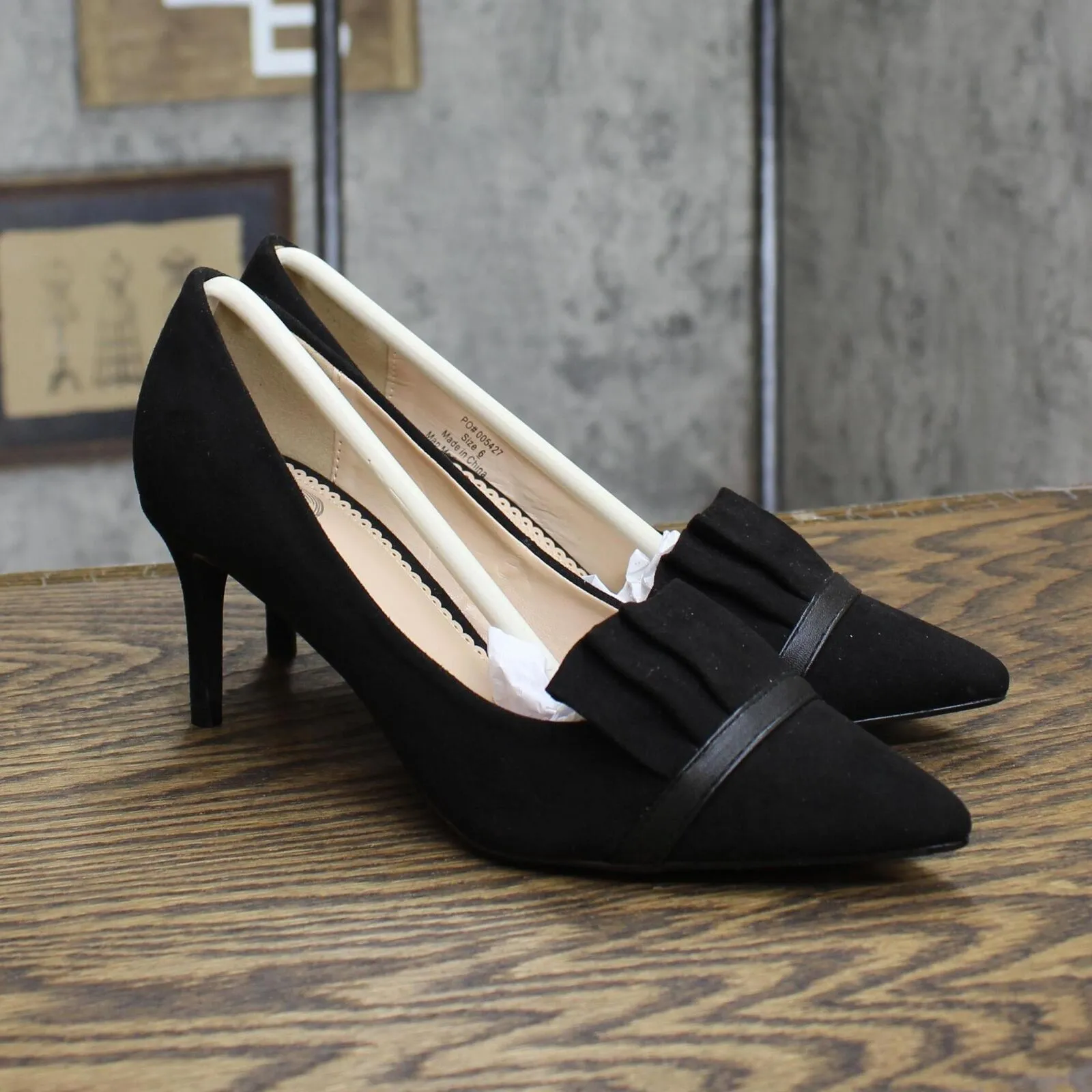 Journee Collection Mica Faux Suede Pointed Toe Ruffle Skinny Heels Black 6M