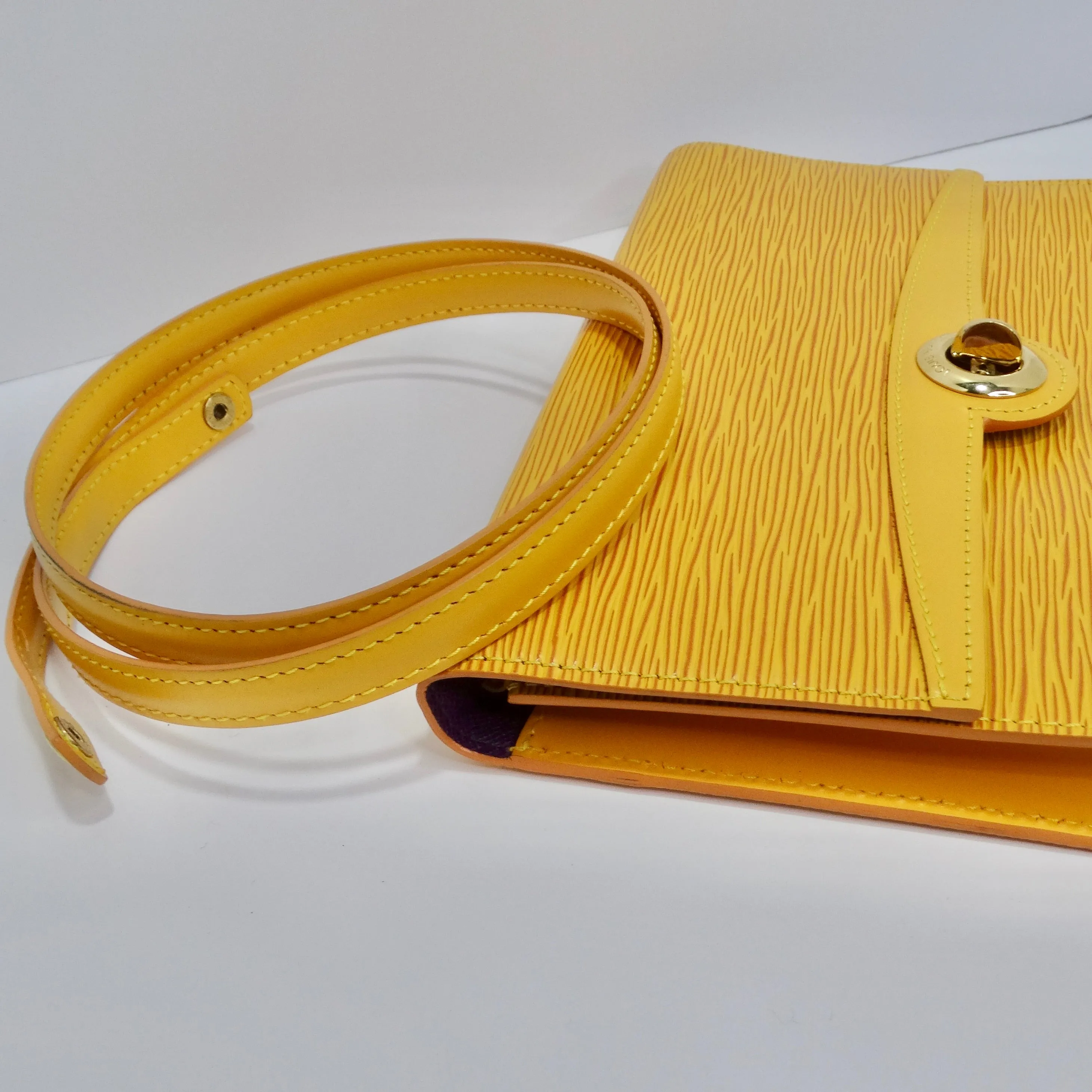 Louis Vuitton Arche Pochette Epi Leather Shoulder Bag