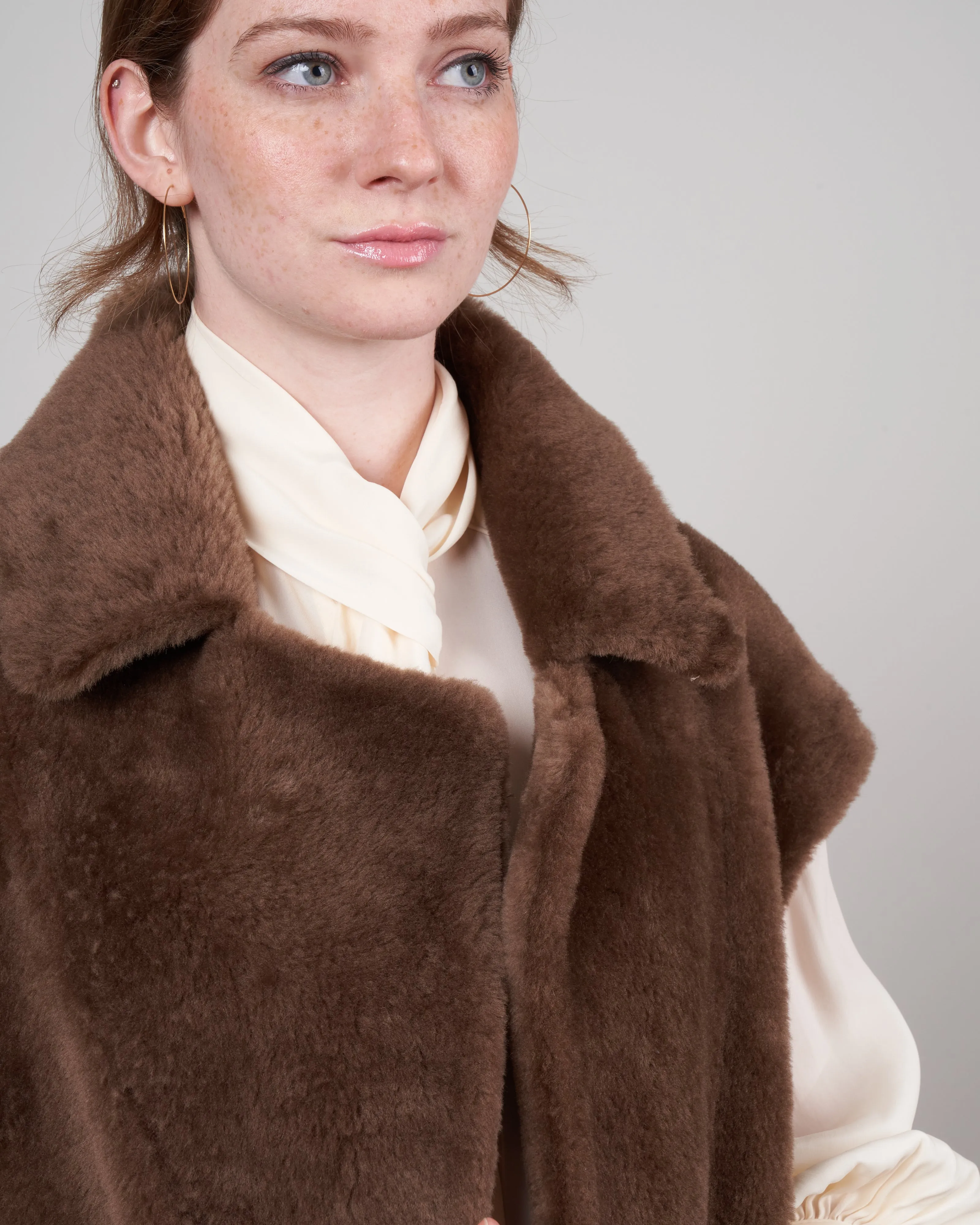 loulou shearling gilet - otter
