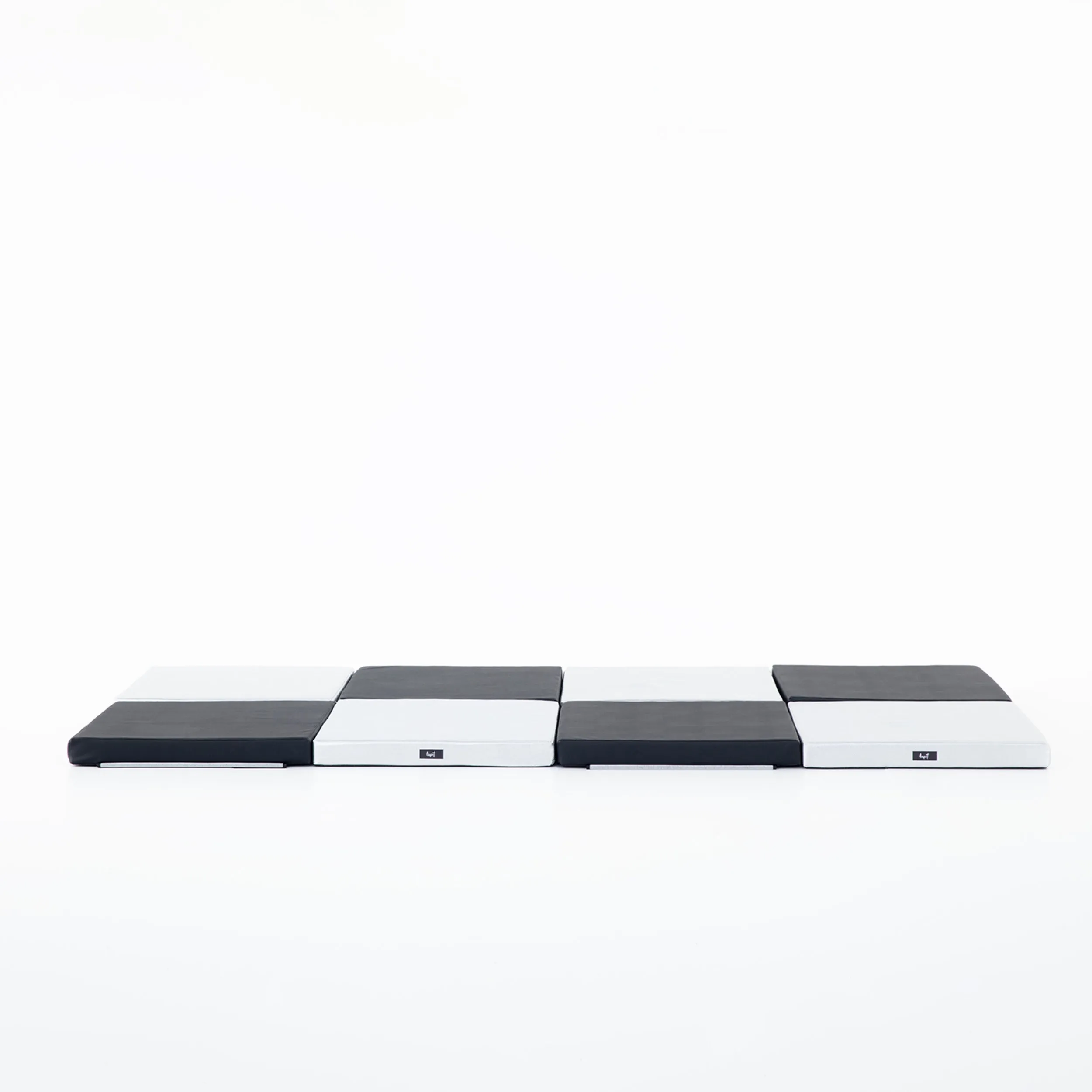Lupit Crash Mat Square Multi-Use Premium Silver | 150 cm - 8 cm