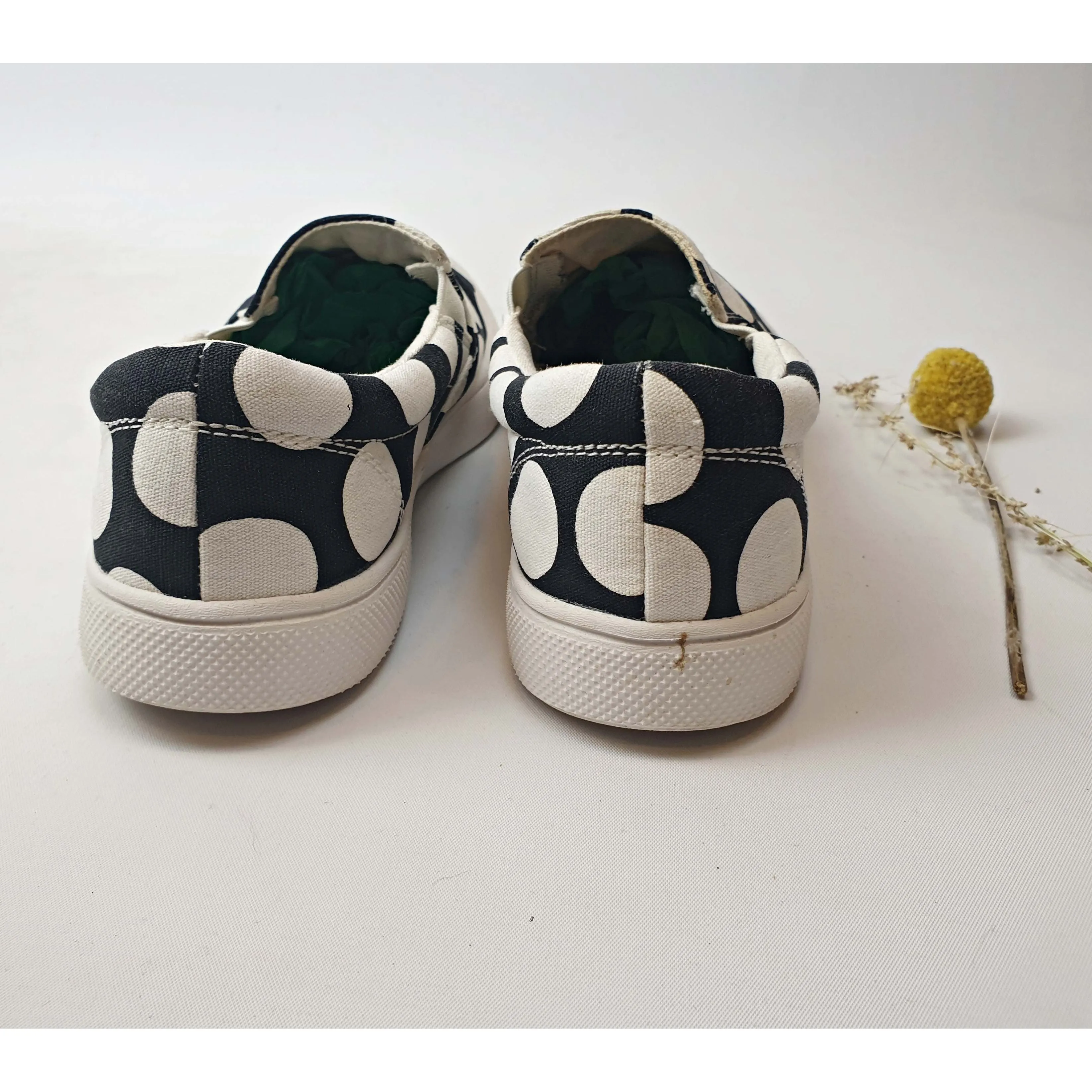Marimekko x Uniqlo light weight black slide on shoes with large white polka dots size 6