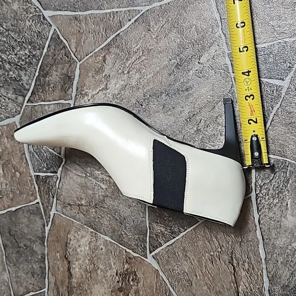 New in Box Rag &amp; Bone Beha Chelsea Leather Bootie Sz 6.5 Antique White