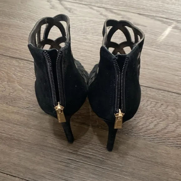 NEW Vince Camuto Tatianna Black Cutout Suede Peep Toe Heels | Size 8 1/2