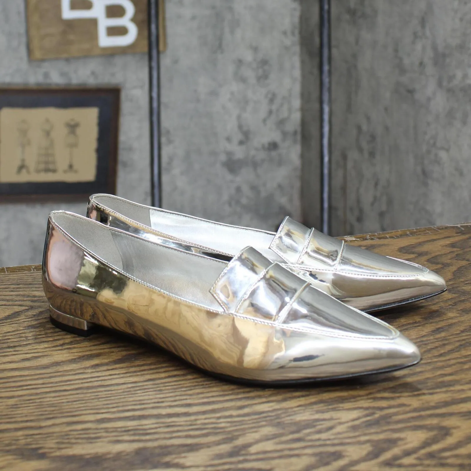 Nine West Womens NW7ADLEY Shiny Pointed Toe Flat 1673e518d7058c Silver Gray 6M