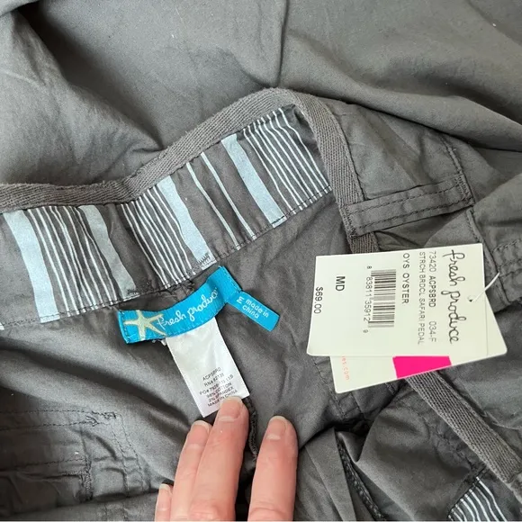 NWT Fresh Produce Pedal Pusher Roll Tab Cotton Spandex Shorts Gray Sz M