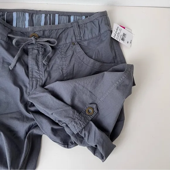 NWT Fresh Produce Pedal Pusher Roll Tab Cotton Spandex Shorts Gray Sz M
