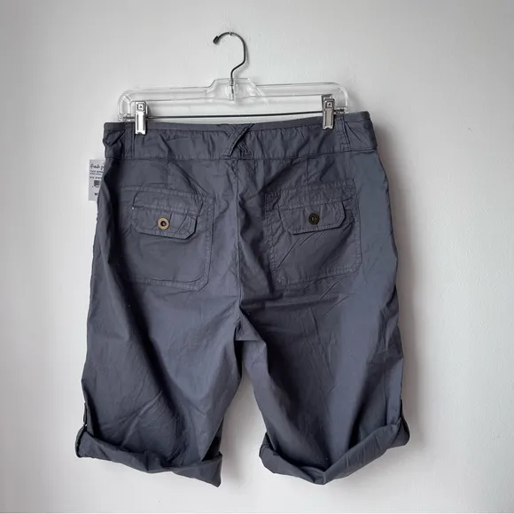 NWT Fresh Produce Pedal Pusher Roll Tab Cotton Spandex Shorts Gray Sz M
