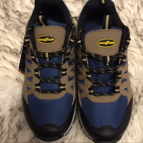 Rebook shoes for boys