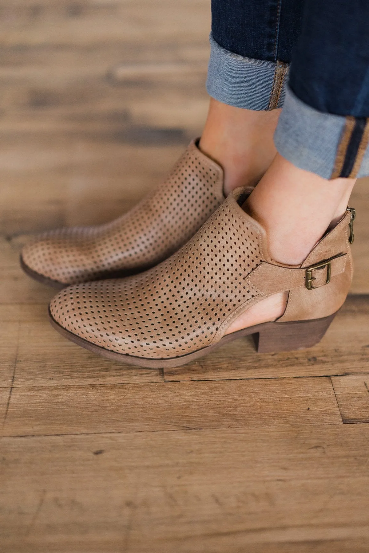Sugar Shoes Tales Booties ~ Tan