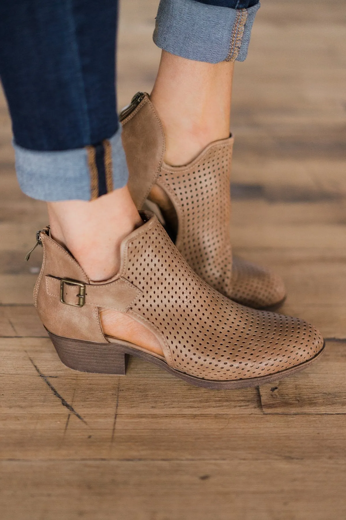 Sugar Shoes Tales Booties ~ Tan
