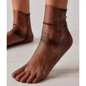 The Moment Sheer Socks