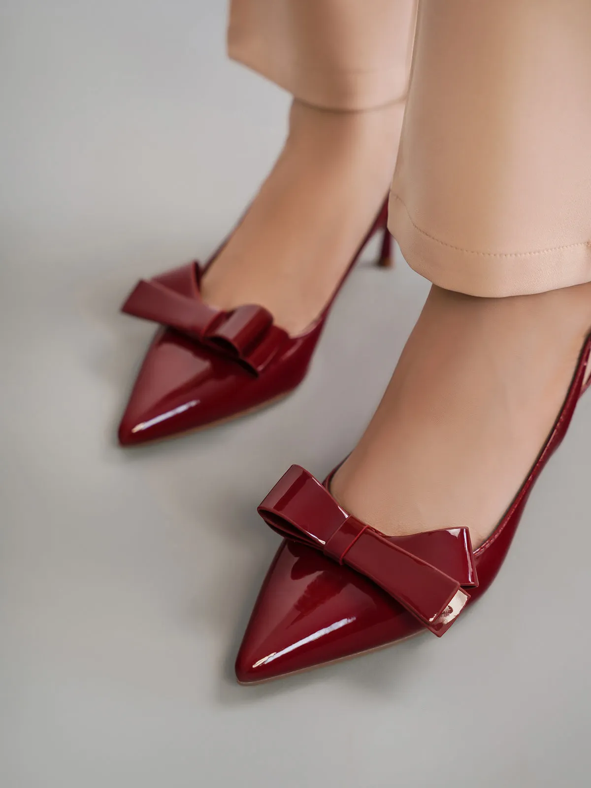 Women "ARIANE" Decorated Pointy Courts