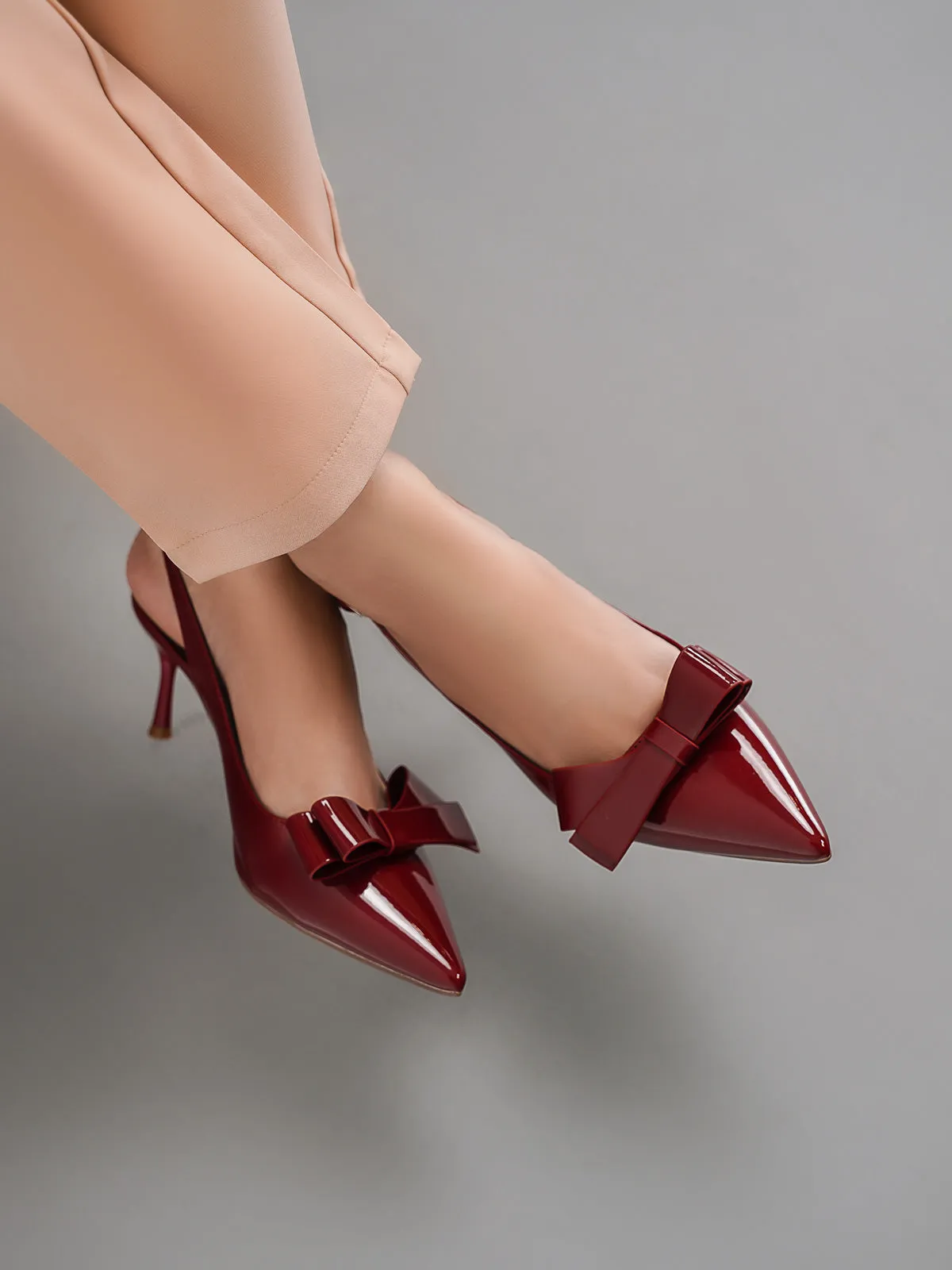 Women "ARIANE" Decorated Pointy Courts