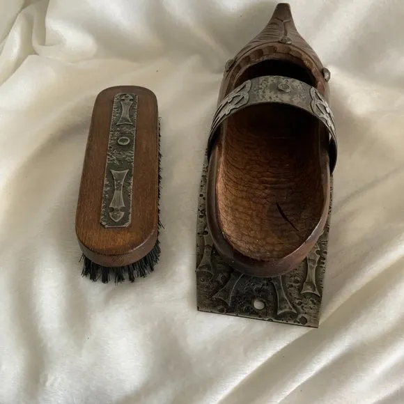 Wooden french dog shoes brusch  holder